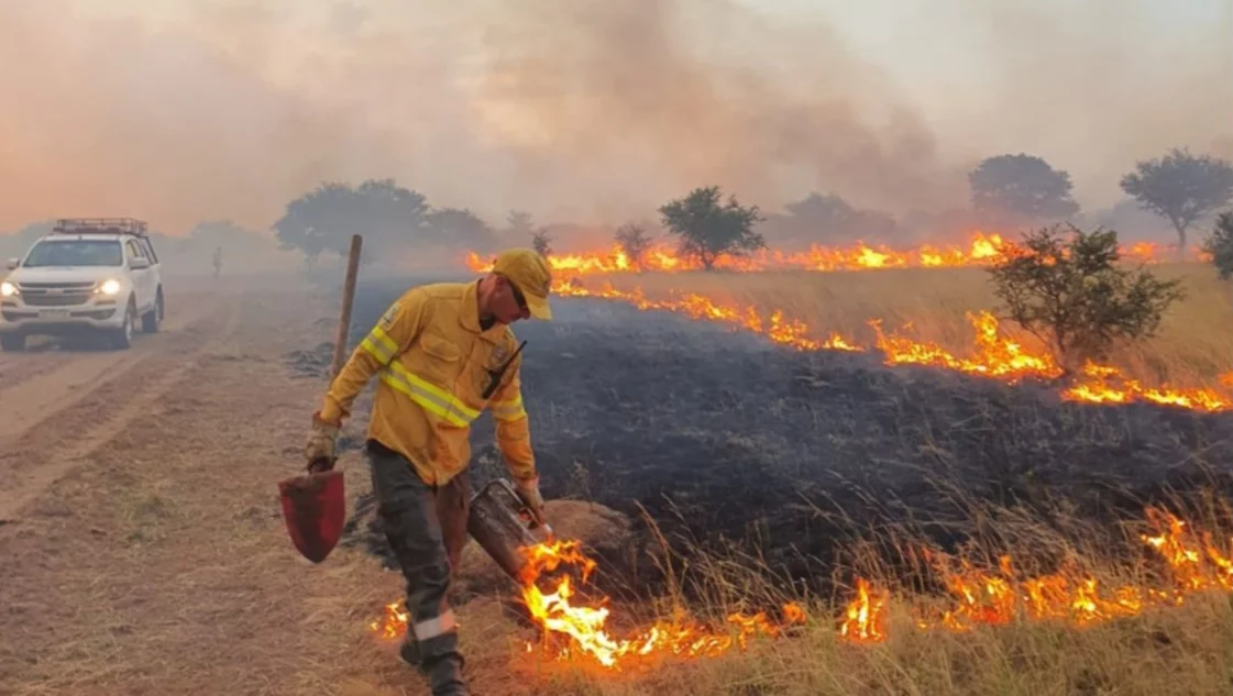 Hubo más de 14 departamentos afectados por incendios en la Pampa.