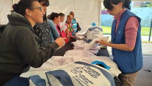 Kits escolares en Neuquén: esperan agotarlos este viernes, mientras avanza la nueva compra