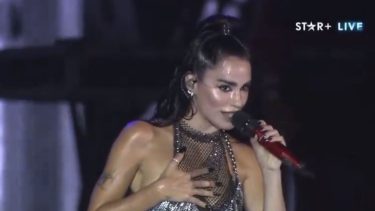 Lali, la artista que ha sido criticada por el presidente Javier Milei, tuve varias declaraciones picantes en el Cosquín Rock. (Captura)