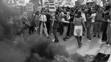 Marzo de 1997 se iniciaba un protesta que terminó con la vida de Teresa Rodríguez. En 2007, murió el docente Carlos Fuentealba. (FOTO: Gentileza museo Paraje Confluencia)