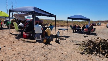Levantan el corte de Loma La Lata en Neuquén: Gobierno convocó a mapuches a una reunión 