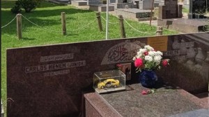 Vandalizaron las tumbas de Carlos Menem y su hijo en el cementerio Islámico de La Tablada