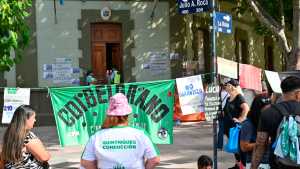 Paro de ATE en Neuquén: planean protestas para mañana, por la continuidad de eventuales