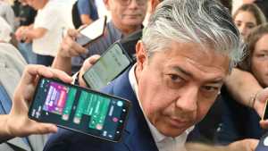 Figueroa, el gobernador de Neuquén, entre los acusados por Milei