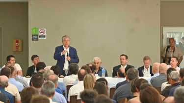 El viernes pasado hubo una reunión con referentes del sindicato y empresas del sector por los puestos de trabajo. Foto: Florencia Salto.