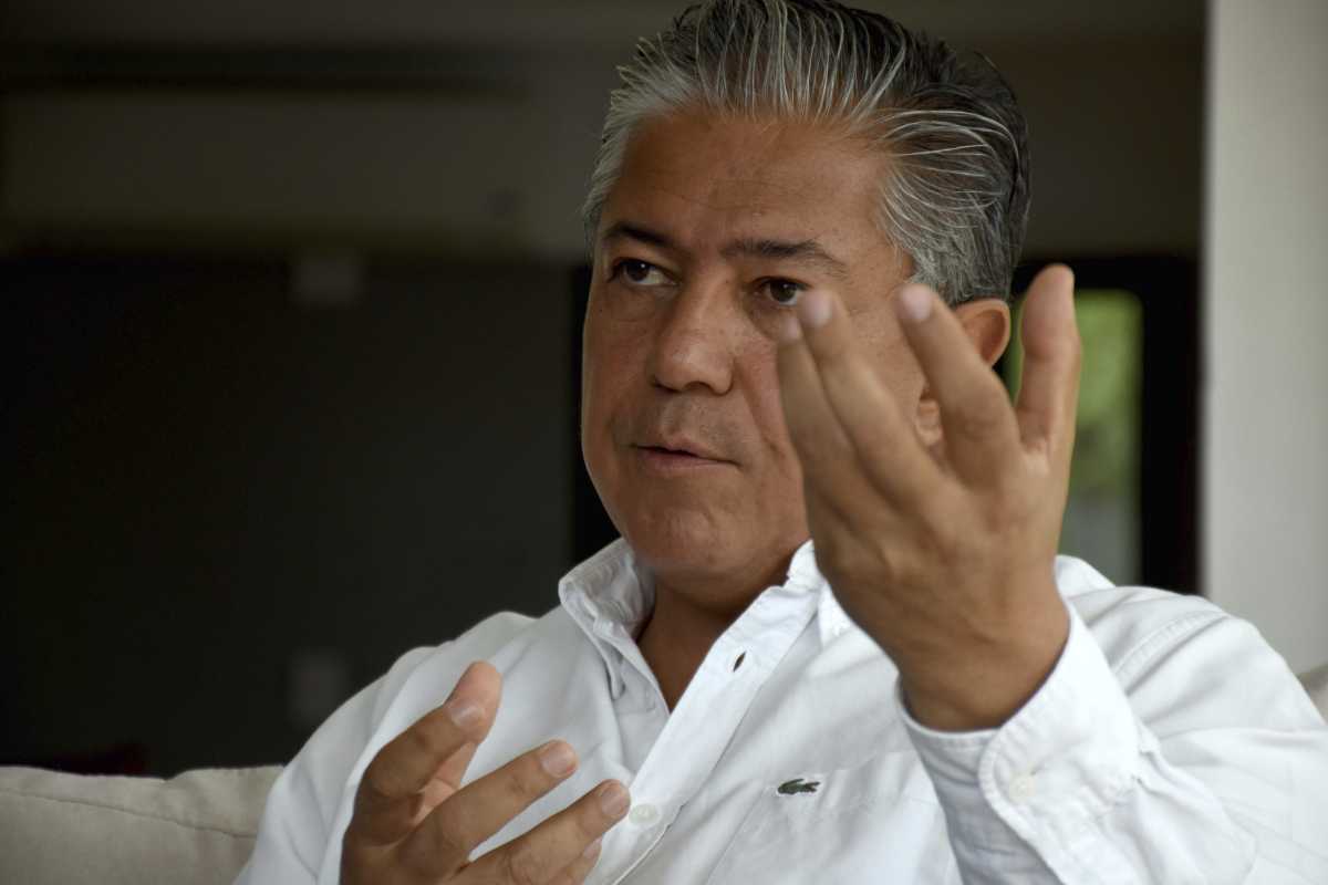 El gobernador Rolando Figueroa prepara su primera emisión de deuda. foto: archivo Matías Subat.