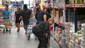 Las super ofertas de un supermercado mayorista de Neuquén y Roca: harina a $399 y aceite a $899