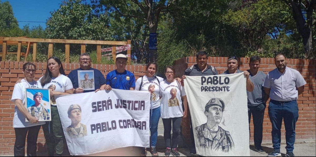 Una nueva marcha reclamó justicia por el crimen de Pablo Córdoba en Zapala. (Archivo)