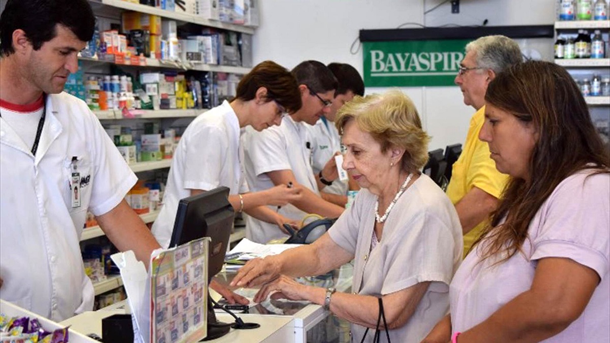 Las farmacias tomaron un rol fundamental en la entrega de pañales, tras el acuerdo con PAMI.-