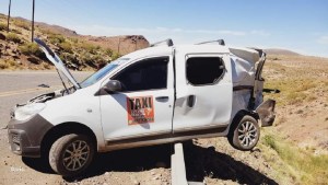 Fuerte choque entre dos camionetas sobre la Ruta 43, en el norte de Neuquén