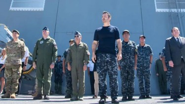 Luis Petri quiere a los marinos sin barba: se prohibió su uso en la Armada