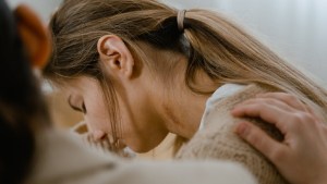 La empatía se “contagia” y cultivarla puede hacernos más compasivos con otros a cualquier edad