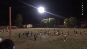 Una batalla campal en un torneo comercial en Barda del Medio terminó con heridos y duras sanciones