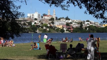 Viedma es una de las dos ciudades más calurosas de Argentina. Foto Archivo