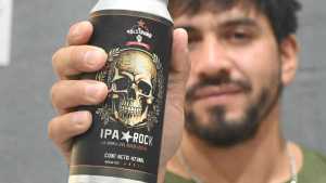 IPA Rock, una cerveza fabricada en Roca para honrar a las bandas regionales de ayer y de hoy