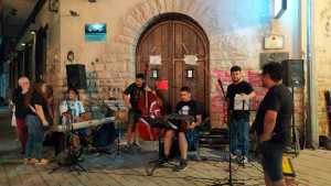 Festival por “necesidad y urgencia”: nació en Roca un nuevo ciclo de arte en la calle