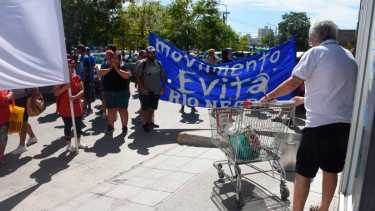 Superada la demora en Potenciar Trabajo, beneficiarios de Roca y Neuquén finalmente reciben los pagos. Foto Archivo.