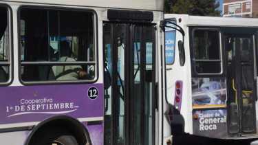 Colectivos en Roca. Foto: archivo.