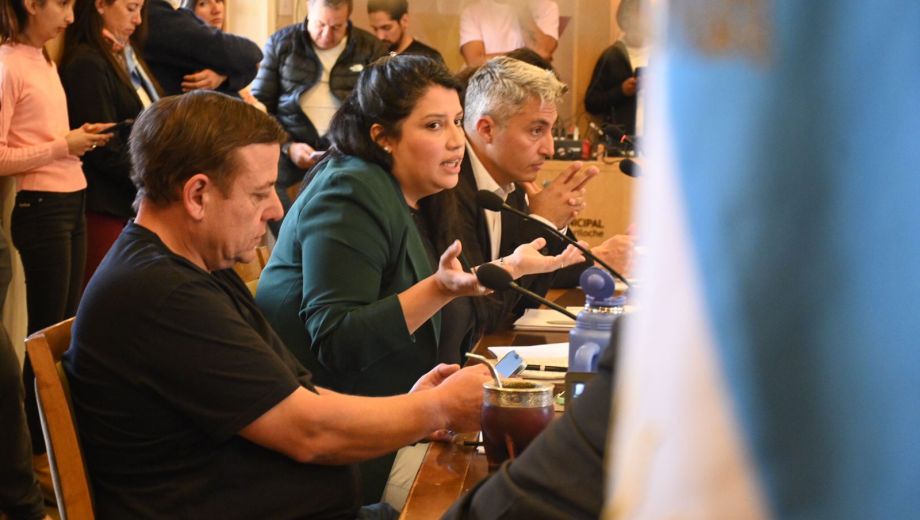 Natalia Almonacid dejó la banca de concejales y JSRN corre el riesgo de quedar reducido por la nueva alineación política del candidato que asumiría. Archivo