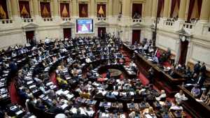 Cúal es la emergencia que se declara en el primer artículo que se aprobó de la Ley Ómnibus