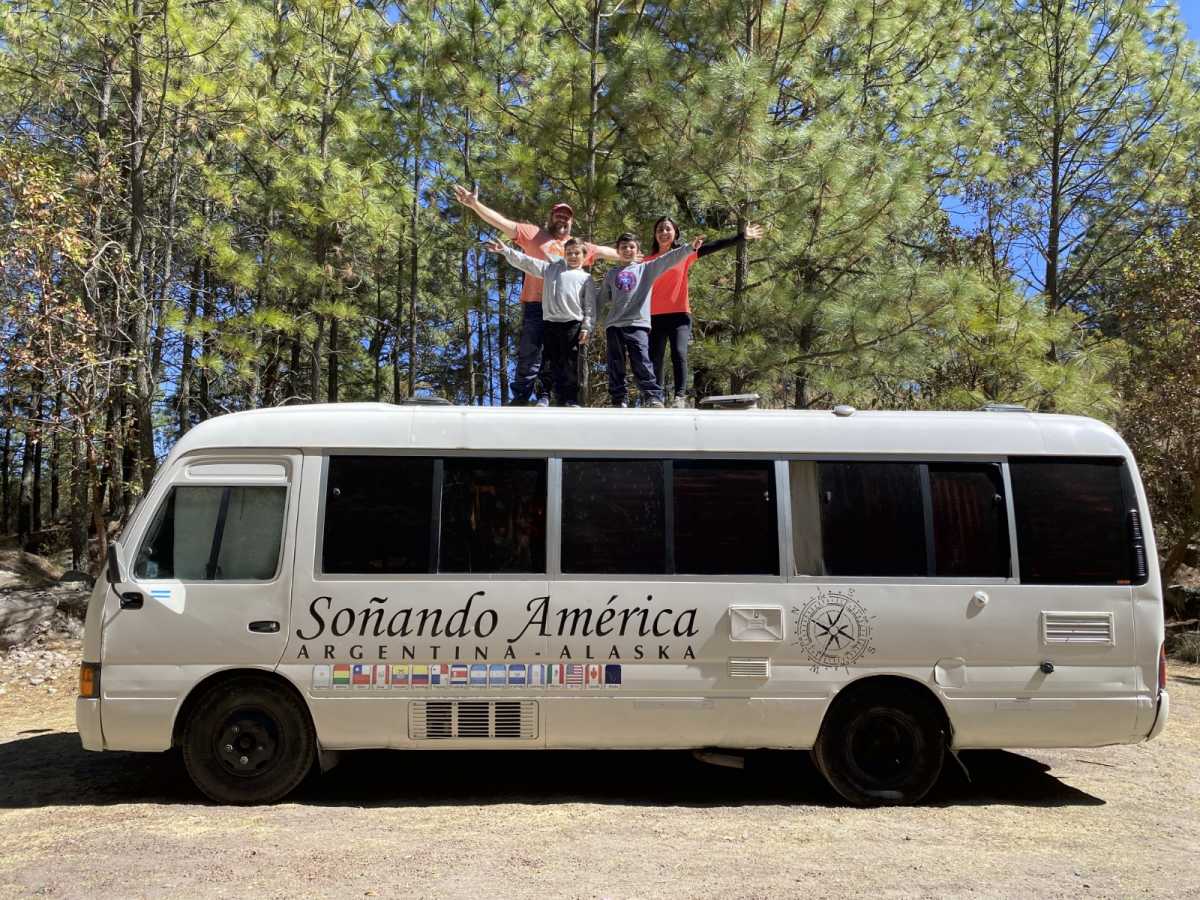 La familia viajera que llegó hasta norteamérica visitó al Patagonia. Foto: gentileza