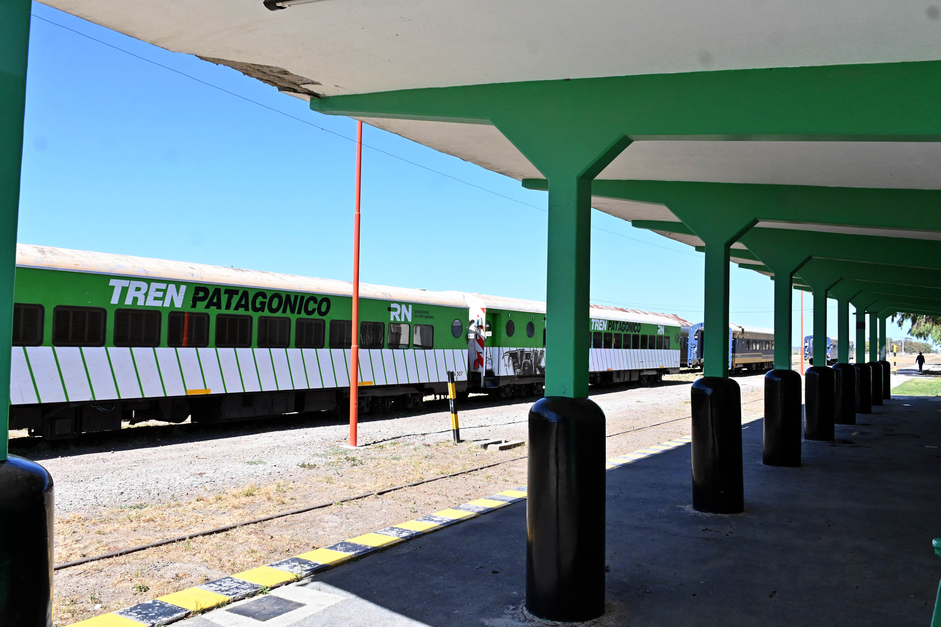 La Estación ferroviaria de Viedma vacía, sin servicio a Bariloche, desde diciembre. Foto: Marcelo Ochoa