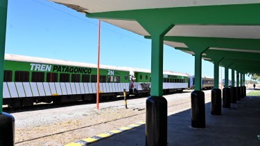 La Estación ferroviaria de Viedma vacía, sin servicio a Bariloche, desde diciembre. Foto: Marcelo Ochoa