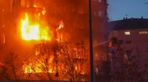 Imagen de Video | Feroz incendio en un edificio en Valencia:  al menos cuatro muertos y 14 heridos