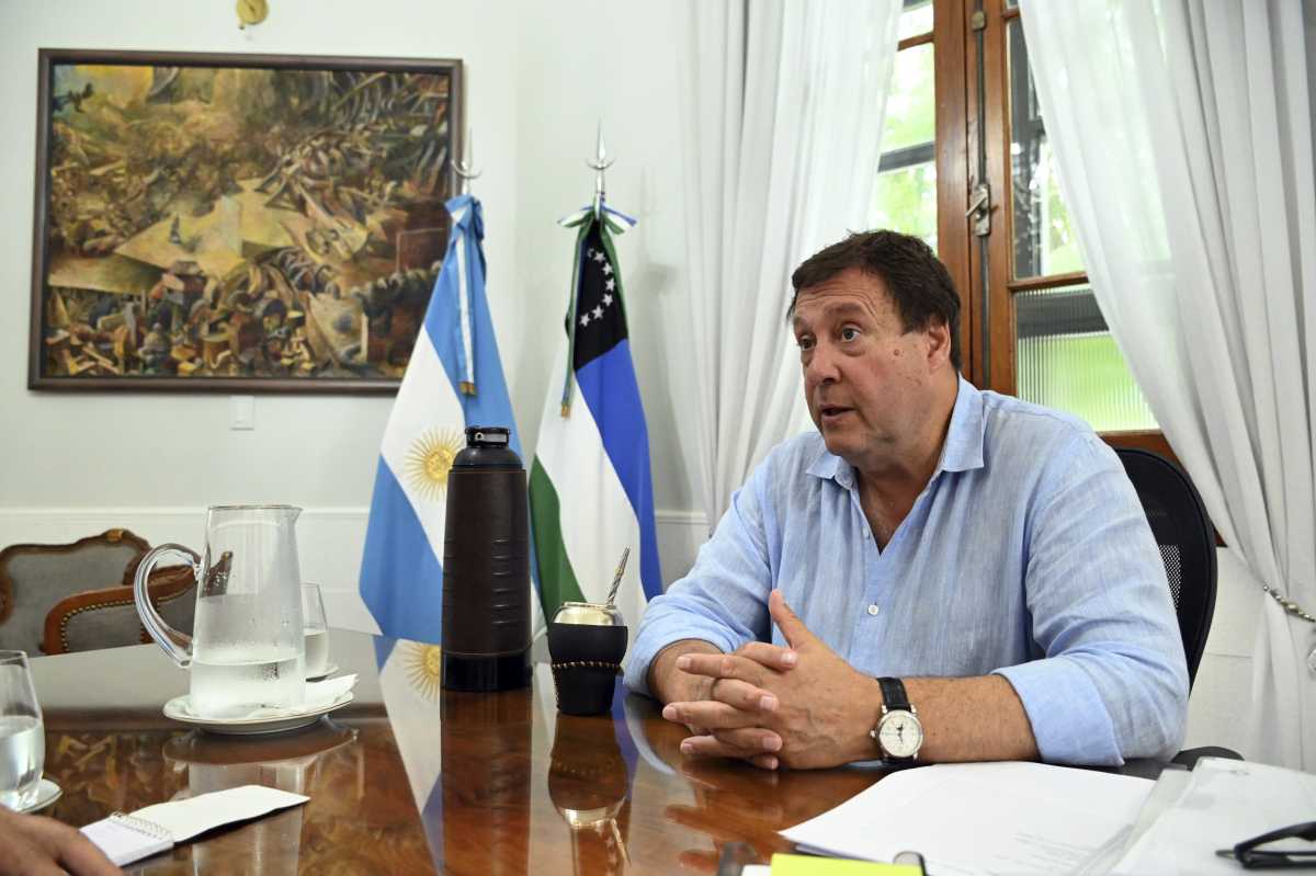 El gobernador Alberto Weretilneck se mostró resignado en el vínculo con el gobierno de Javier Milei. Foto: Marcelo Ochoa