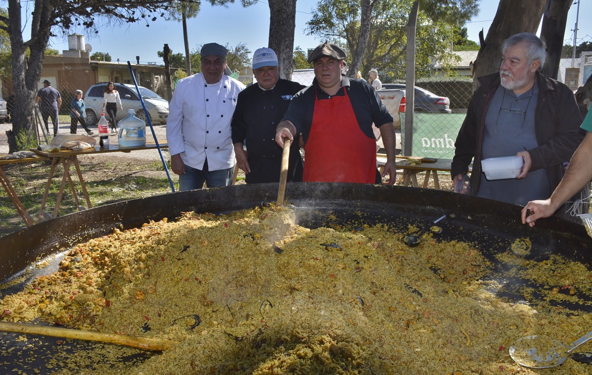 La paella gigante se realizará en Viedma y Patagones. Foto Archivo