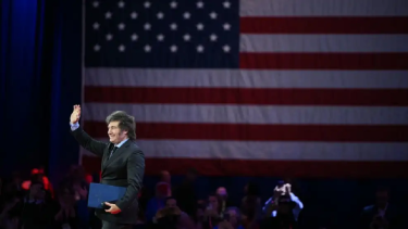 Javier Milei buscará dar un giro estilístico inédito en la política argentina. Foto Archivo.
