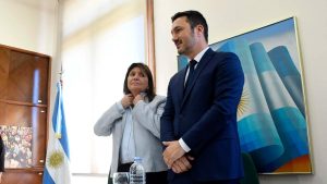 Por orden de Milei, Bullrich y Petri viajan a Rosario este lunes: las medidas para combatir la violencia