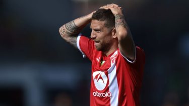 Papu Gómez,  involucrado en una supuesta estafa millonaria en España.