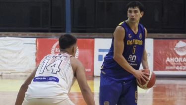 Otra vez y van....Maranguello fue la llave de la victoria para el equipo roquense. (Del Progreso Básquet)