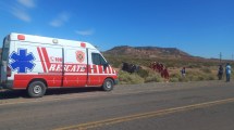 Imagen de Murió una mujer en la Ruta 6 de Rincón de los Sauces: «Salió despedida de la camioneta»