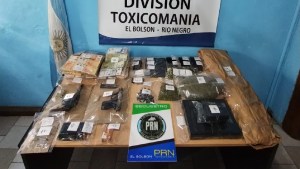 Desarticulan red de narcotráfico en General Roca y El Bolsón: diez detenidos y secuestro de droga y armas