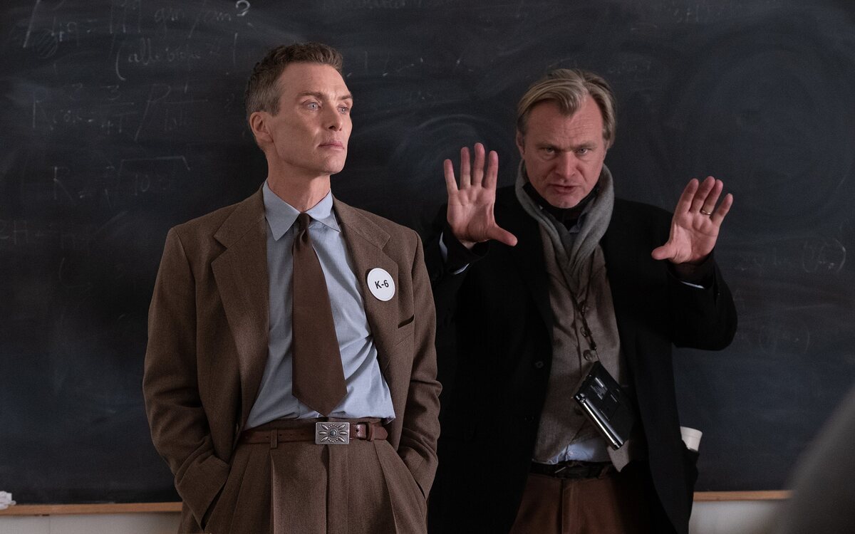 Cillian Murphy y Christopher Nolan durante la filmación de "Oppenheimer".