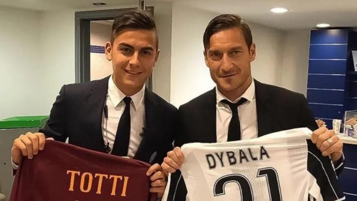 Dybala y su foto con Totti cuando aún jugaba en Juventus.