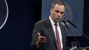 El Gobierno justificó los recortes en el Conicet: “No se va a financiar la ciencia que no aporta un beneficio directo a la sociedad”