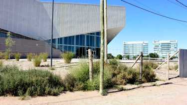 El Cisne funcionará como centro de convenciones en la Isla 132 de Neuquén. Foto: Cecilia Maletti.