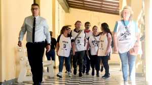 El gobierno de Neuquén puso condiciones para que los docentes cobren el bono de $100.000