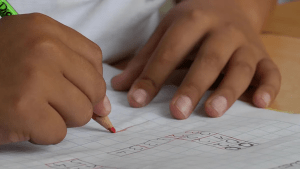 Ayuda Escolar de Anses: quiénes no pueden cobrar el bono de 70 mil pesos