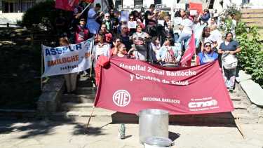 Los trabajadores del hospital de Bariloche, en alerta por falta de insumos y personal. Archivo