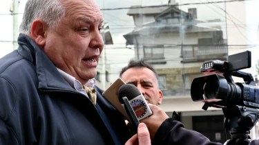 El jefe de Gabinete había pactado acompañar "en la primera etapa"