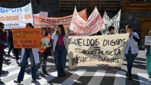 Protesta y unidad en el hospital de Bariloche: «No hay salud con trabajadores mal pagos»