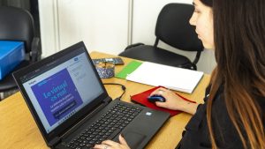 Por la crisis económica 7 de cada 10 hogares recortan en internet y TV paga, el impacto