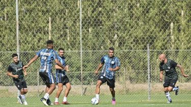 Rincón hará su debut absoluto en el Federal A contra Sol de Mayo en Viedma. (Foto: Florencia Salto)