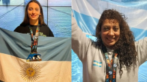 Imagen de Ailén Lascano Micaz y Roxana Pescader,  campeonas mundiales de natación, en Estonia