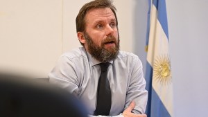 Un funcionario de Alberto Fernández trabajará para Caputo en el gobierno de Milei: quién es