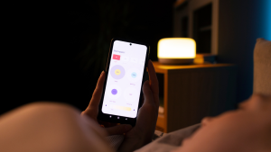 Tres cosas para hacer si no te podés resistir a mirar tu celular antes de dormir